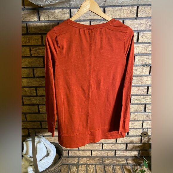 New directions burnt orange top - Picture 2 of 5